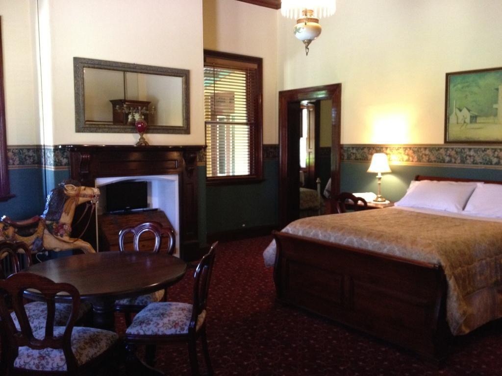 Ranelagh House Hotel Dubbo Room photo